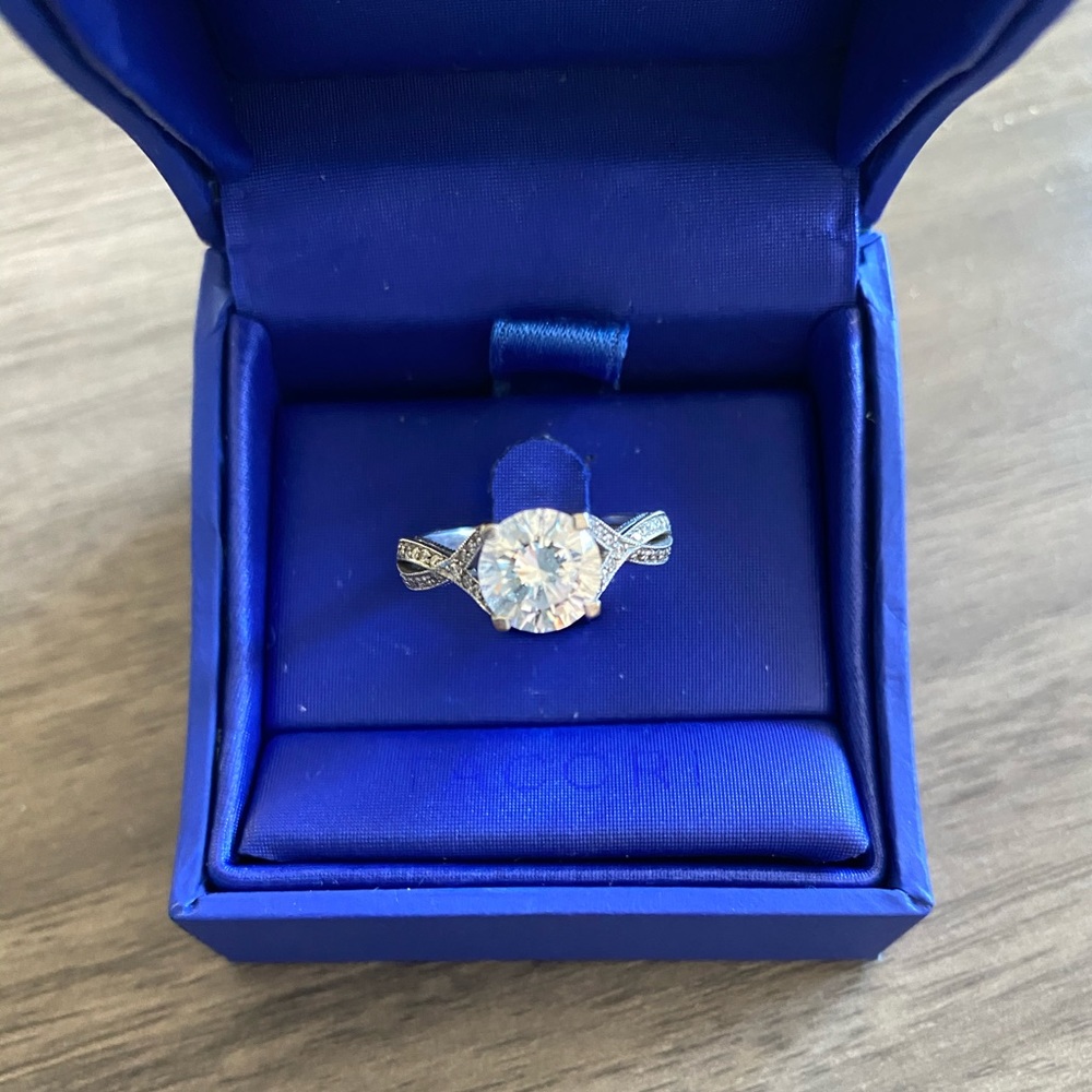 Discontinued Tacori Ribbon Engagement  Ring 6.5